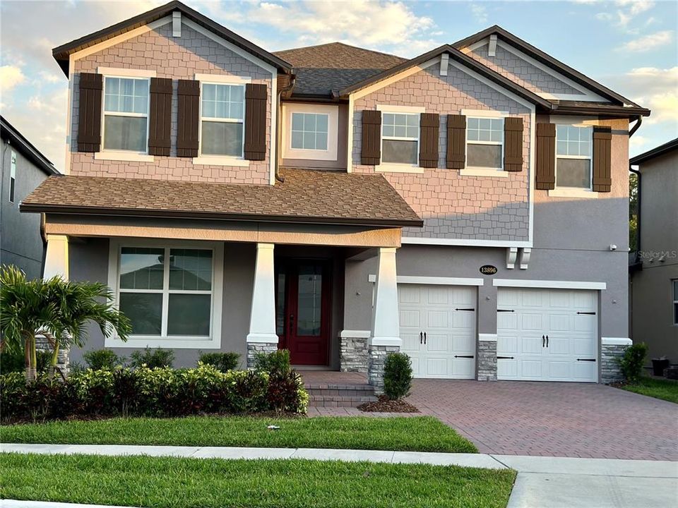 For Rent: $4,800 (5 beds, 4 baths, 3611 Square Feet)