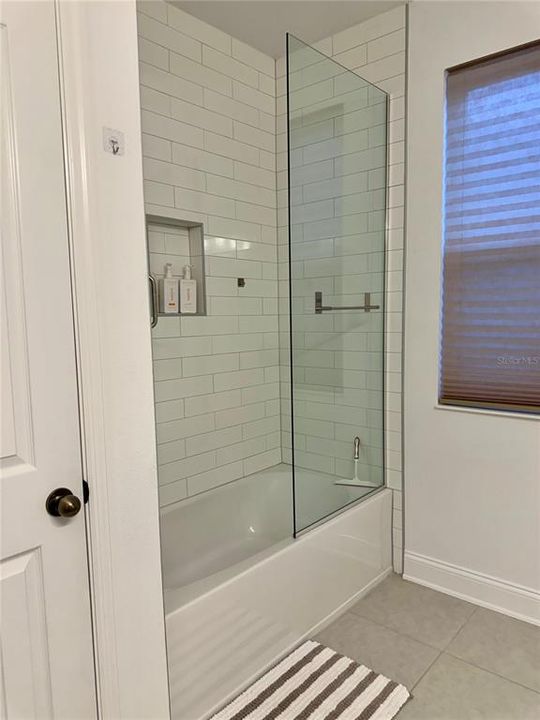 For Rent: $4,800 (5 beds, 4 baths, 3611 Square Feet)