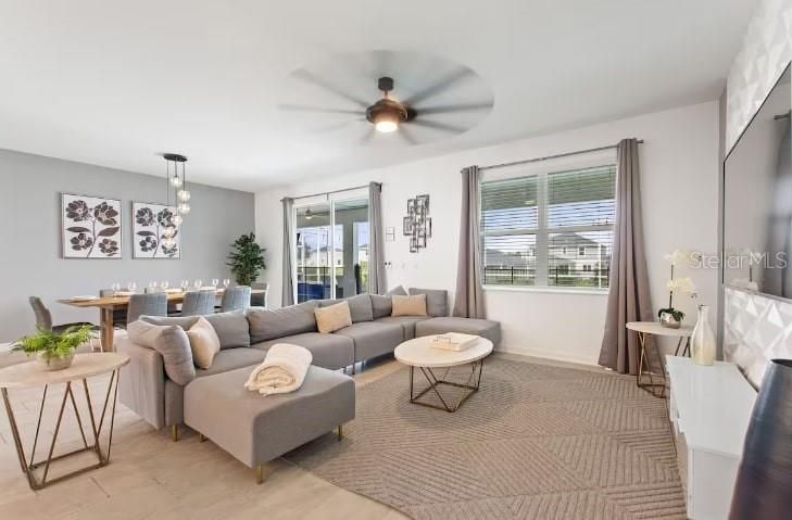 待售: $709,000 (7 贝兹, 5 浴室, 4018 平方英尺)