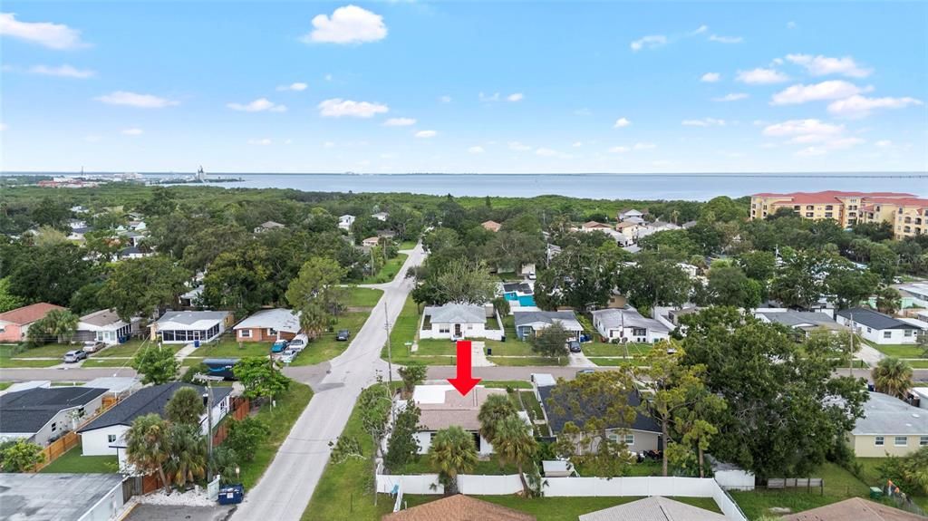 На продажу: $389,000 (5 спален, 3 ванн, 1292 Квадратных фут)