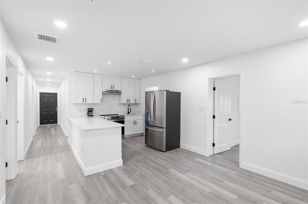 На продажу: $389,000 (5 спален, 3 ванн, 1292 Квадратных фут)