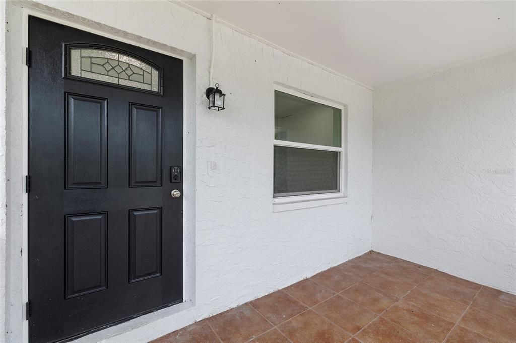 На продажу: $389,000 (5 спален, 3 ванн, 1292 Квадратных фут)