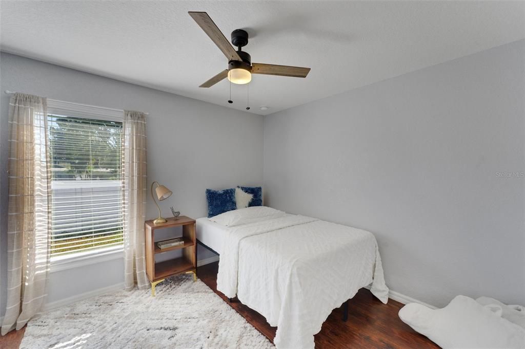 待售: $375,000 (4 贝兹, 2 浴室, 1707 平方英尺)