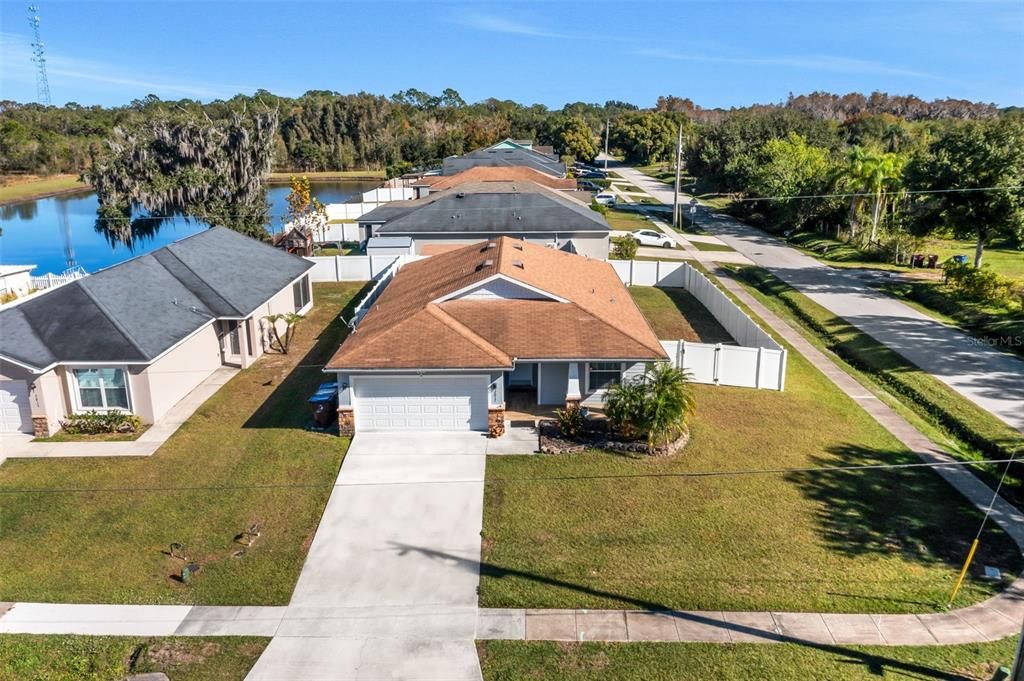 待售: $375,000 (4 贝兹, 2 浴室, 1707 平方英尺)