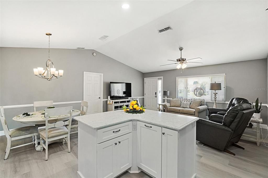 En Venta: $259,000 (2 camas, 2 baños, 1248 Pies cuadrados)