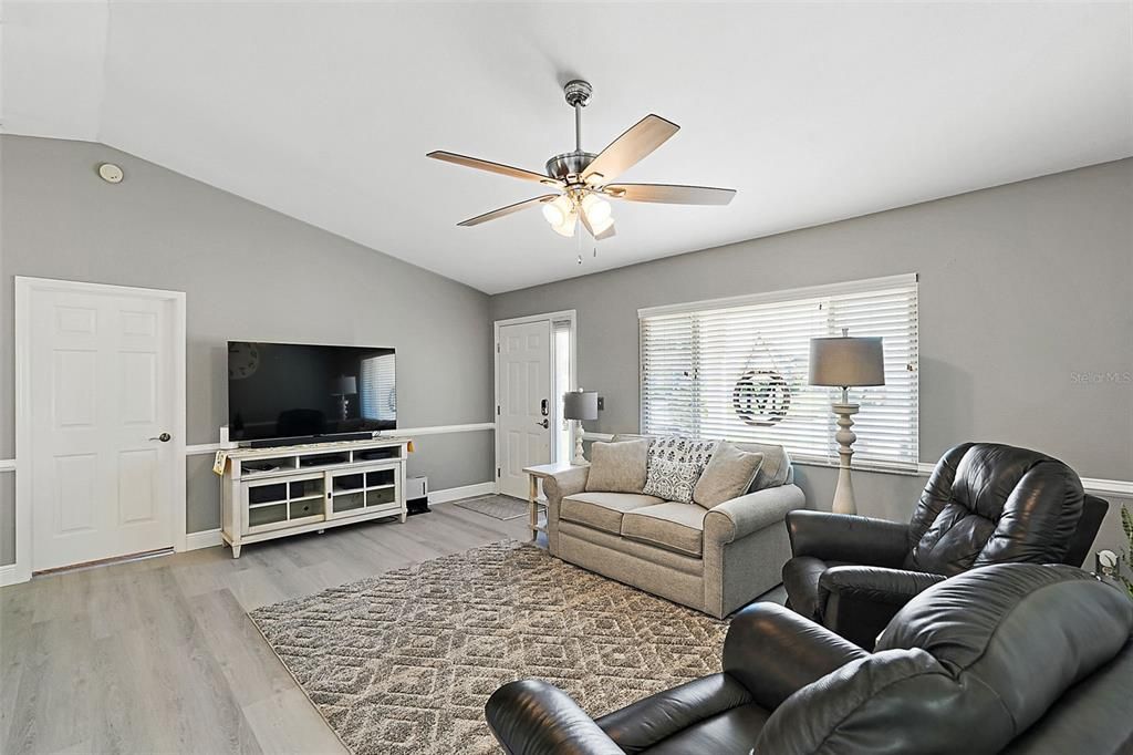 En Venta: $259,000 (2 camas, 2 baños, 1248 Pies cuadrados)