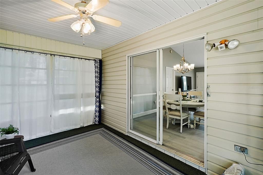 En Venta: $259,000 (2 camas, 2 baños, 1248 Pies cuadrados)