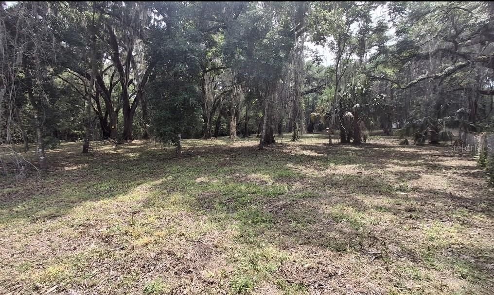 待售: $315,000 (3.01 acres)