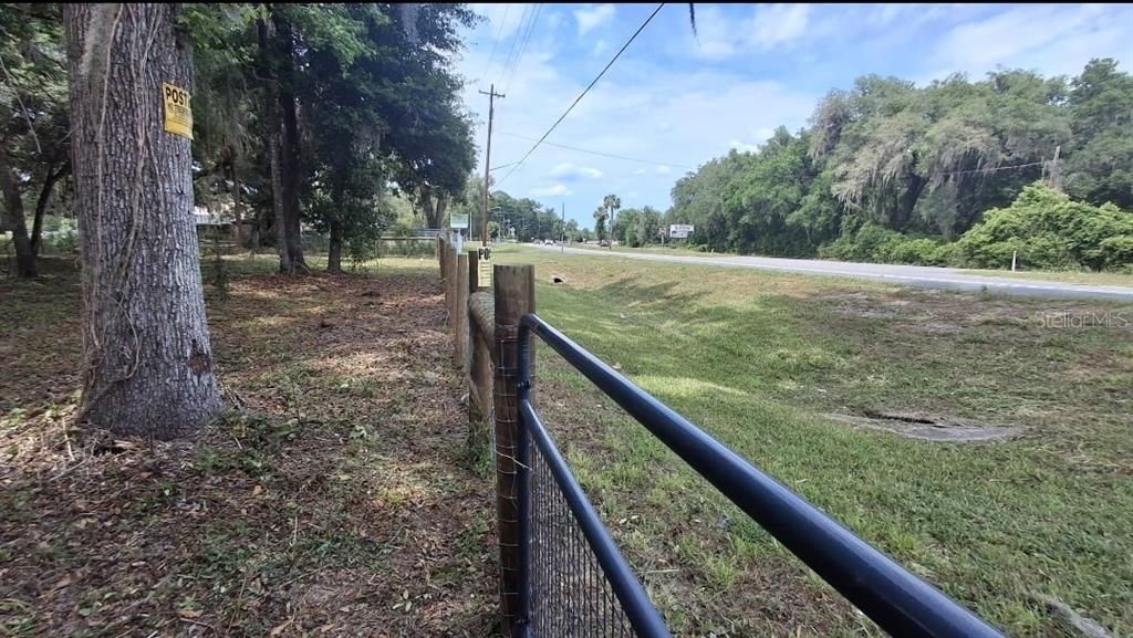 待售: $315,000 (3.01 acres)