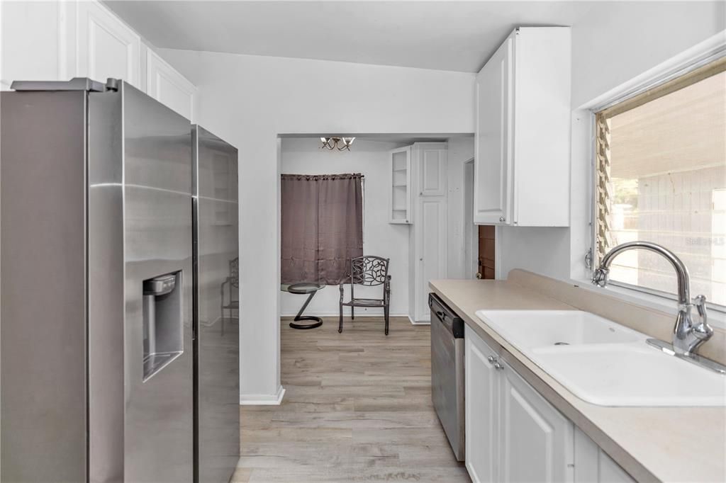 В аренду: $1,900 (3 спален, 2 ванн, 1161 Квадратных фут)