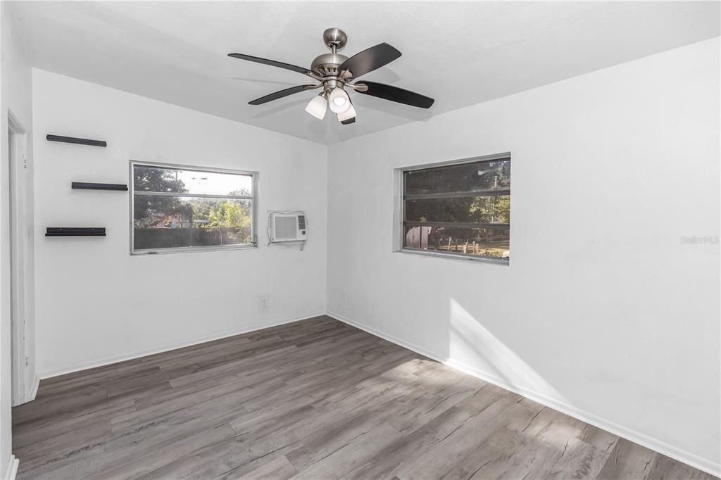 В аренду: $1,900 (3 спален, 2 ванн, 1161 Квадратных фут)