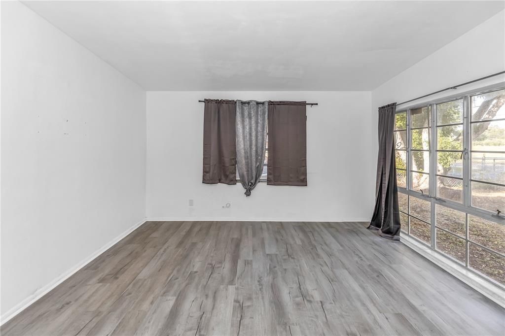 В аренду: $1,900 (3 спален, 2 ванн, 1161 Квадратных фут)