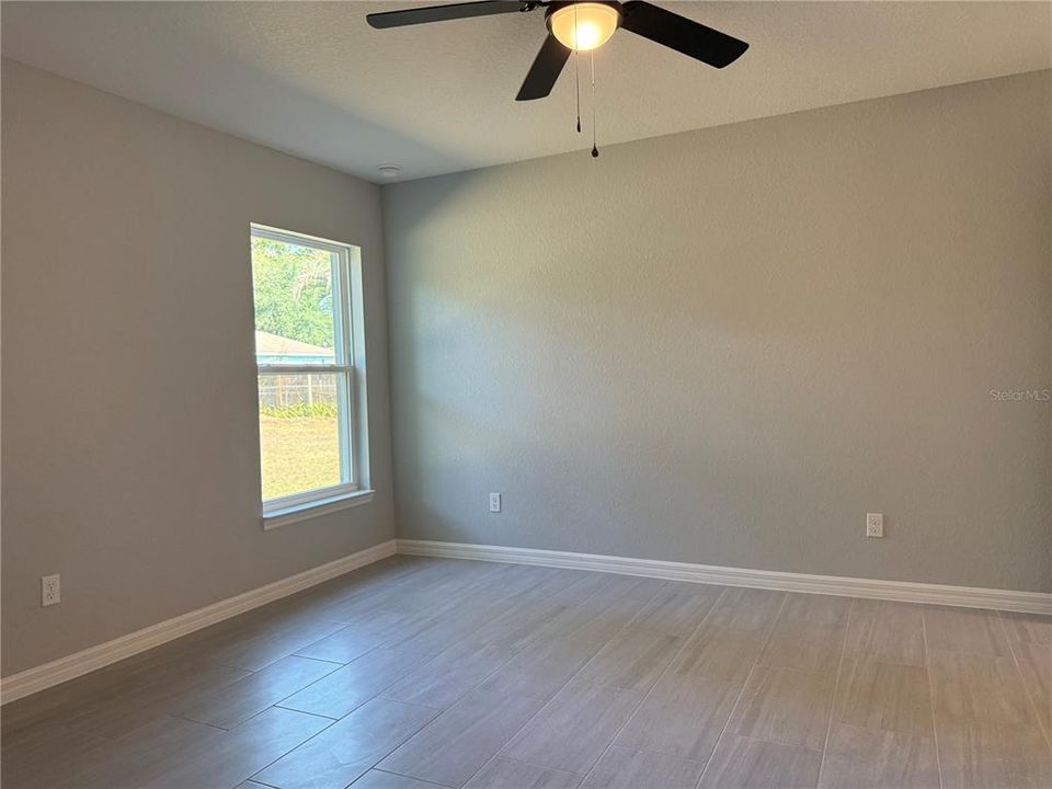 En Venta: $239,900 (3 camas, 2 baños, 1380 Pies cuadrados)