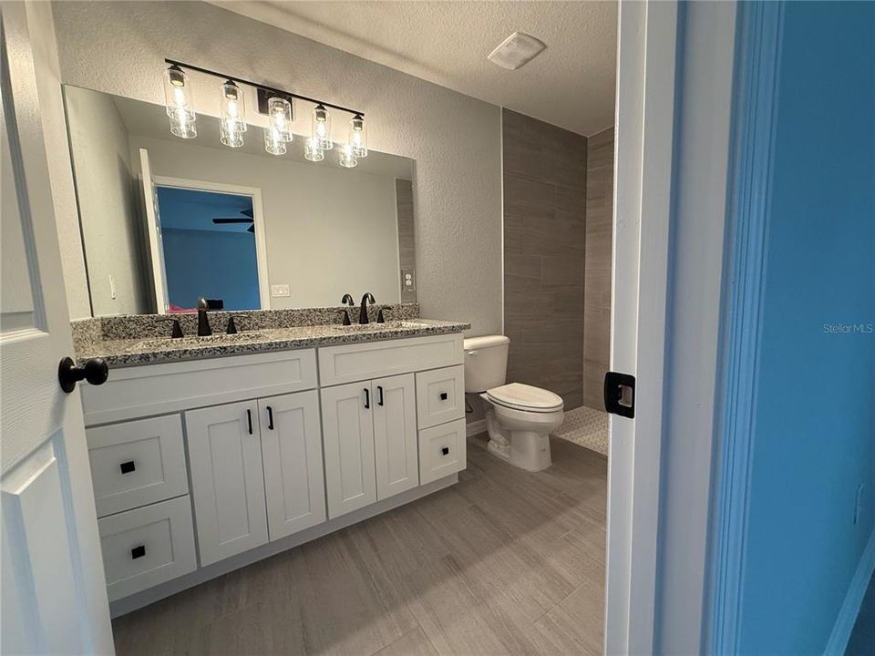 En Venta: $239,900 (3 camas, 2 baños, 1380 Pies cuadrados)