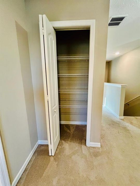 For Sale: $330,000 (3 beds, 3 baths, 1490 Square Feet)