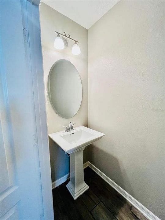 For Sale: $330,000 (3 beds, 3 baths, 1490 Square Feet)