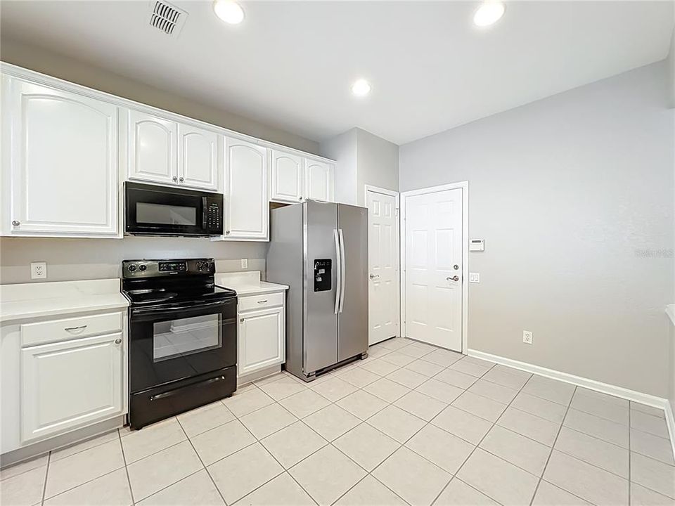 En Renta: $2,300 (3 camas, 2 baños, 1762 Pies cuadrados)