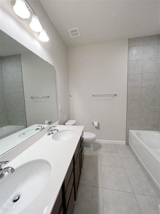 В аренду: $2,500 (4 спален, 3 ванн, 1996 Квадратных фут)