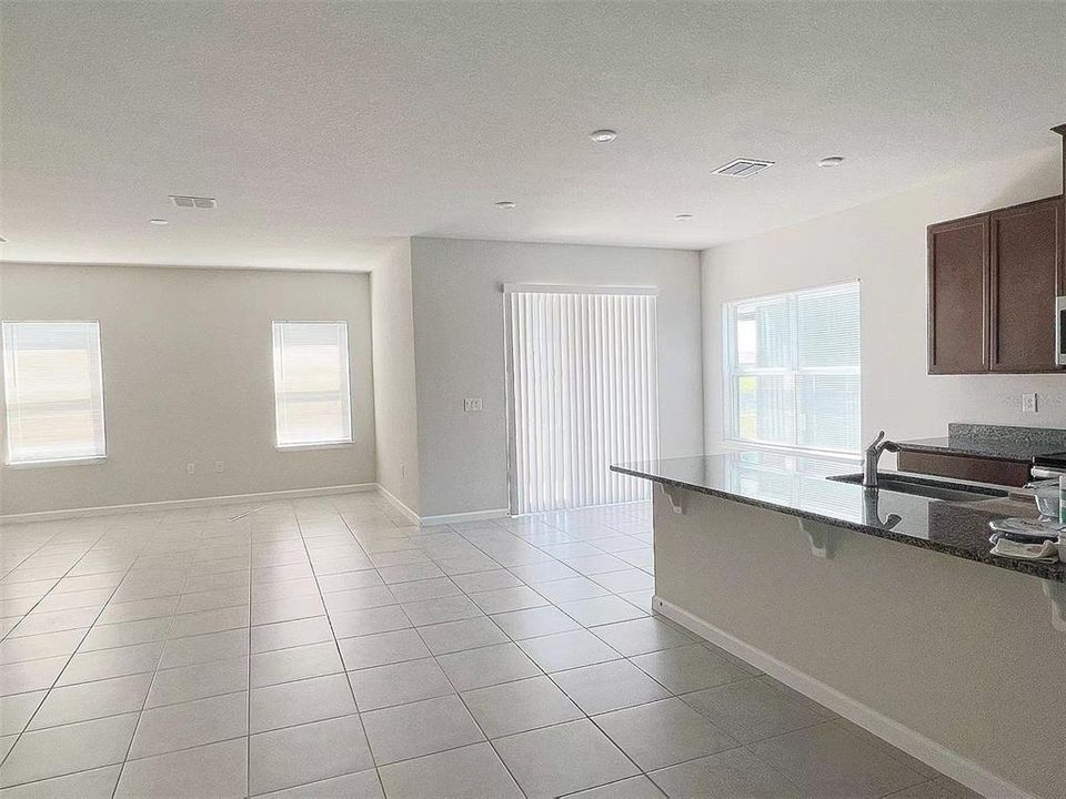 В аренду: $2,500 (4 спален, 3 ванн, 1996 Квадратных фут)