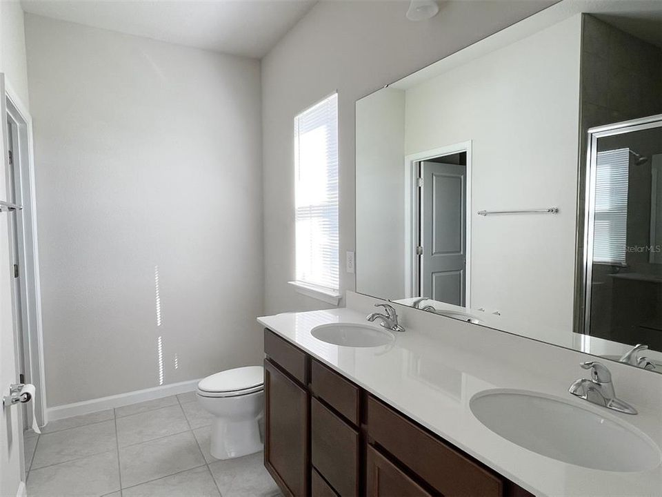 В аренду: $2,500 (4 спален, 3 ванн, 1996 Квадратных фут)