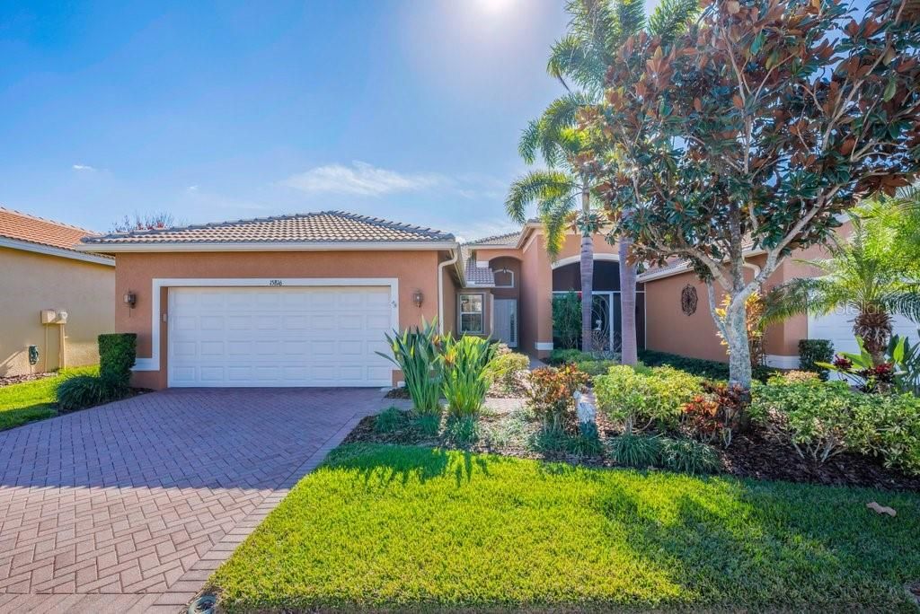 待售: $325,000 (2 贝兹, 2 浴室, 1800 平方英尺)