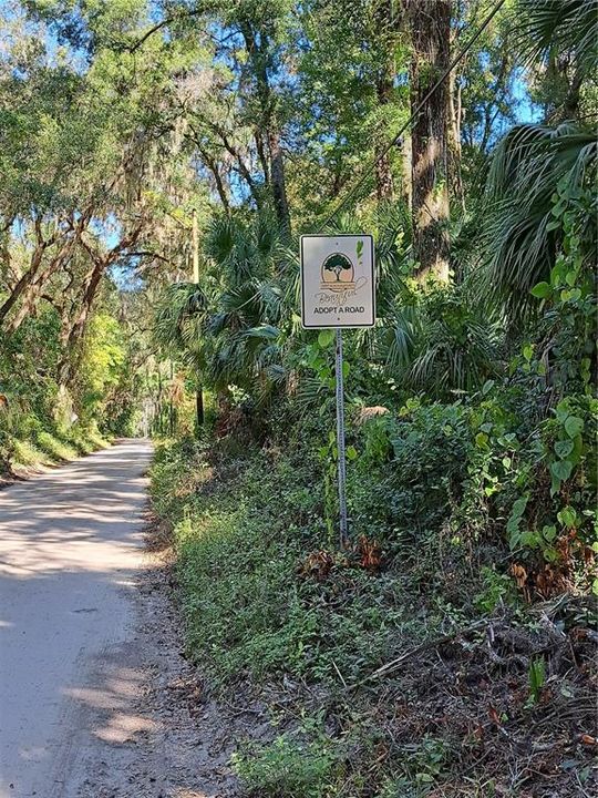 待售: $223,600 (3.07 acres)