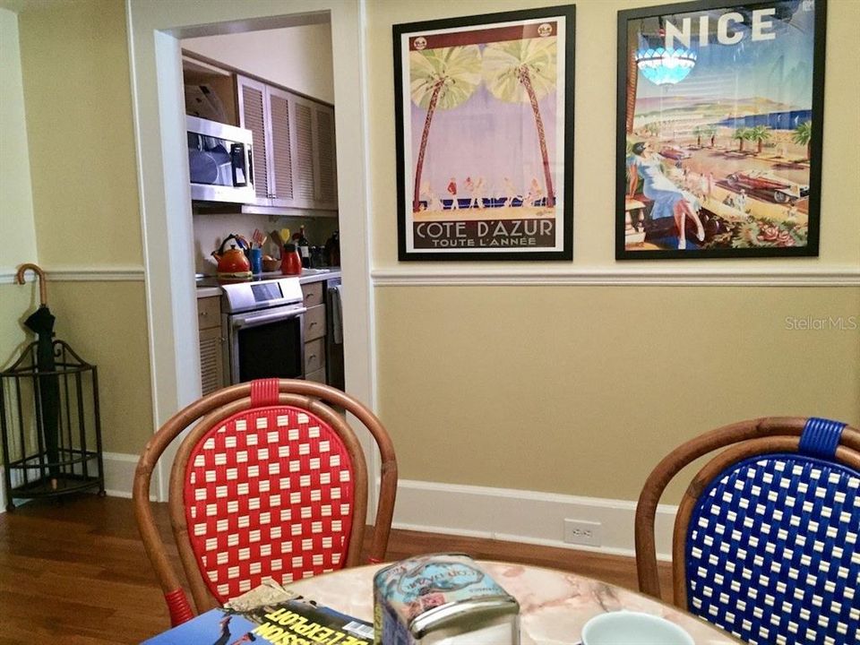 For Sale: $399,900 (1 beds, 1 baths, 676 Square Feet)