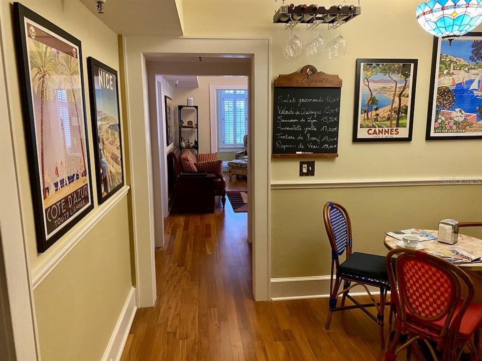 For Sale: $399,900 (1 beds, 1 baths, 676 Square Feet)