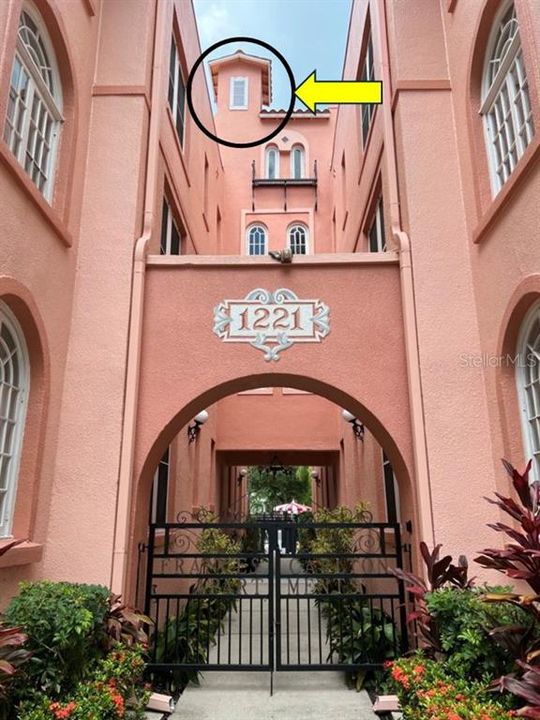 For Sale: $399,900 (1 beds, 1 baths, 676 Square Feet)