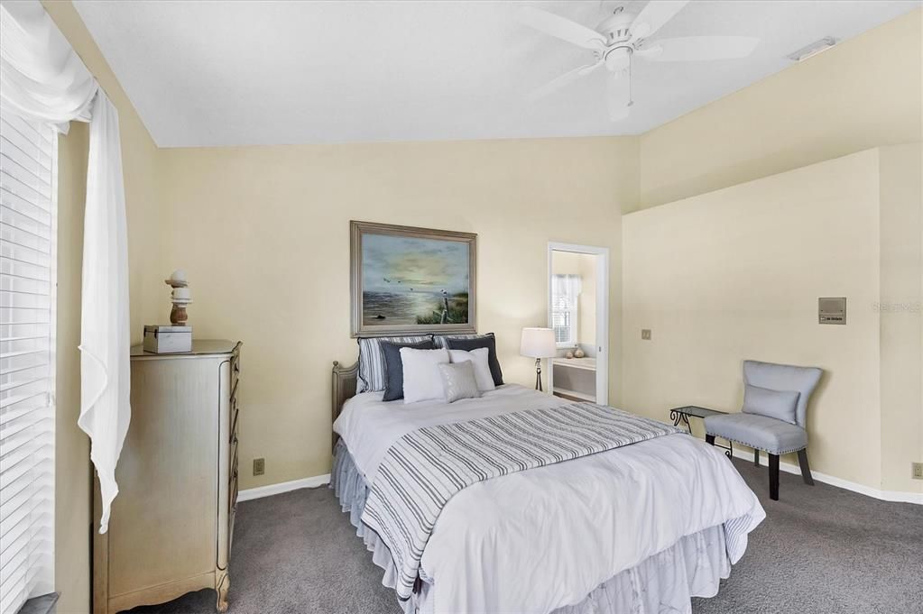 For Sale: $299,512 (2 beds, 2 baths, 1624 Square Feet)