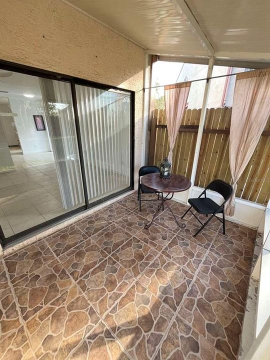 For Sale: $265,000 (2 beds, 2 baths, 1120 Square Feet)