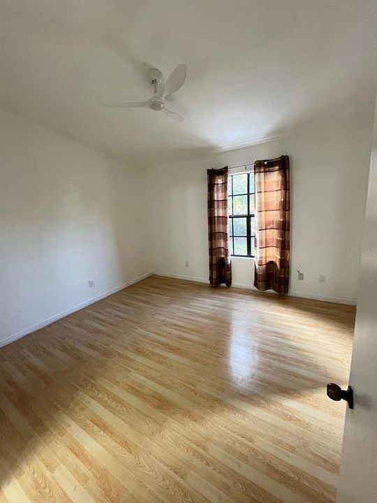 For Sale: $265,000 (2 beds, 2 baths, 1120 Square Feet)