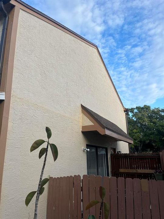 For Sale: $265,000 (2 beds, 2 baths, 1120 Square Feet)