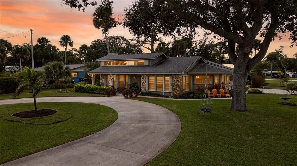 На продажу: $874,900 (4 спален, 3 ванн, 2590 Квадратных фут)