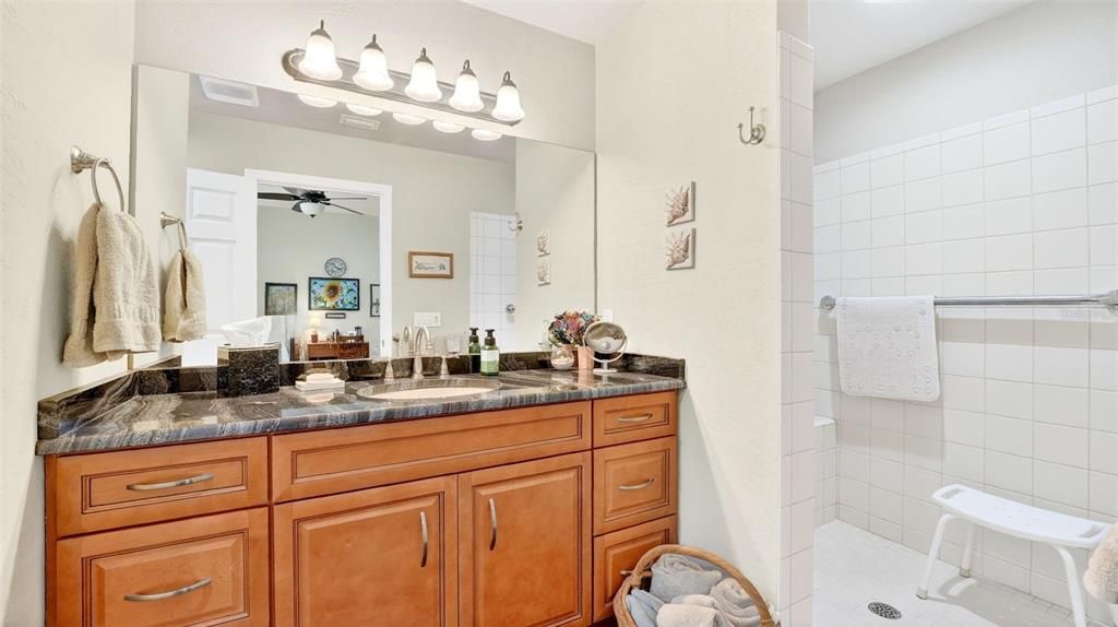 На продажу: $874,900 (4 спален, 3 ванн, 2590 Квадратных фут)