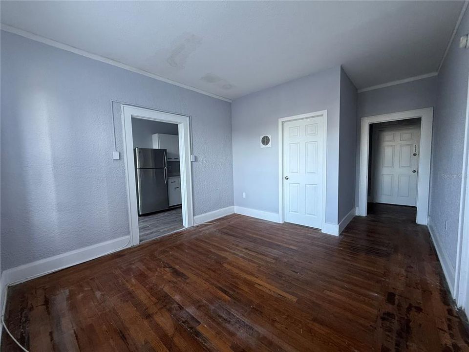 В аренду: $1,200 (2 спален, 1 ванн, 800 Квадратных фут)