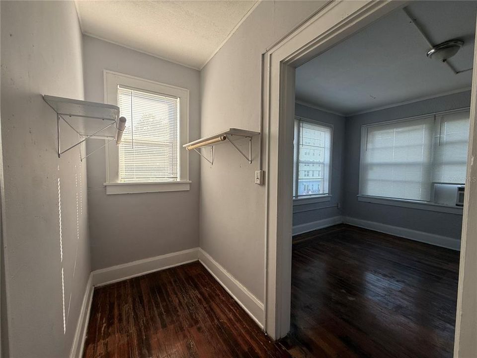 В аренду: $1,200 (2 спален, 1 ванн, 800 Квадратных фут)