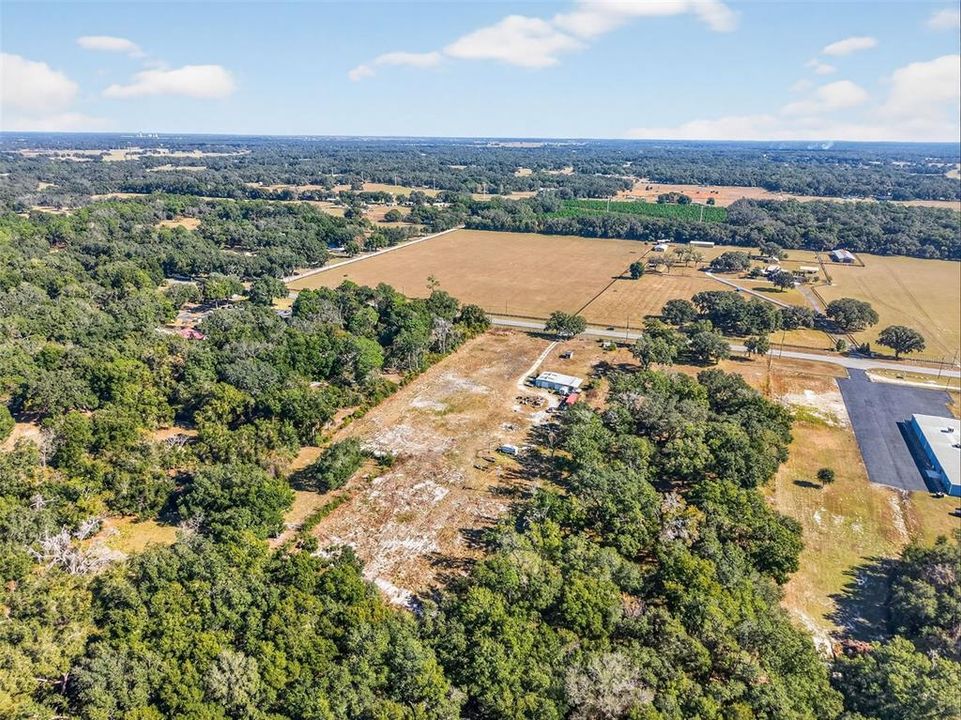 待售: $1,250,000 (5.10 acres)