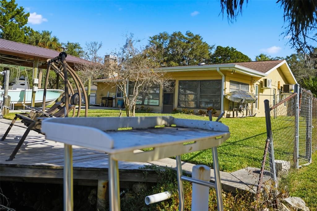 На продажу: $399,000 (2 спален, 1 ванн, 1104 Квадратных фут)