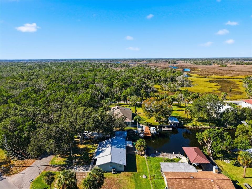 На продажу: $399,000 (2 спален, 1 ванн, 1104 Квадратных фут)