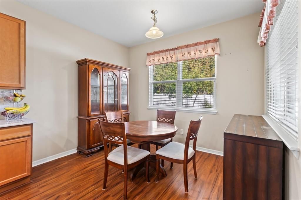 待售: $375,000 (3 贝兹, 2 浴室, 1997 平方英尺)