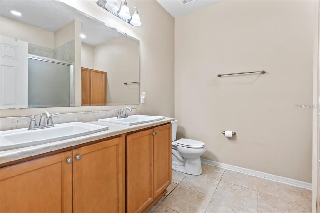 待售: $375,000 (3 贝兹, 2 浴室, 1997 平方英尺)