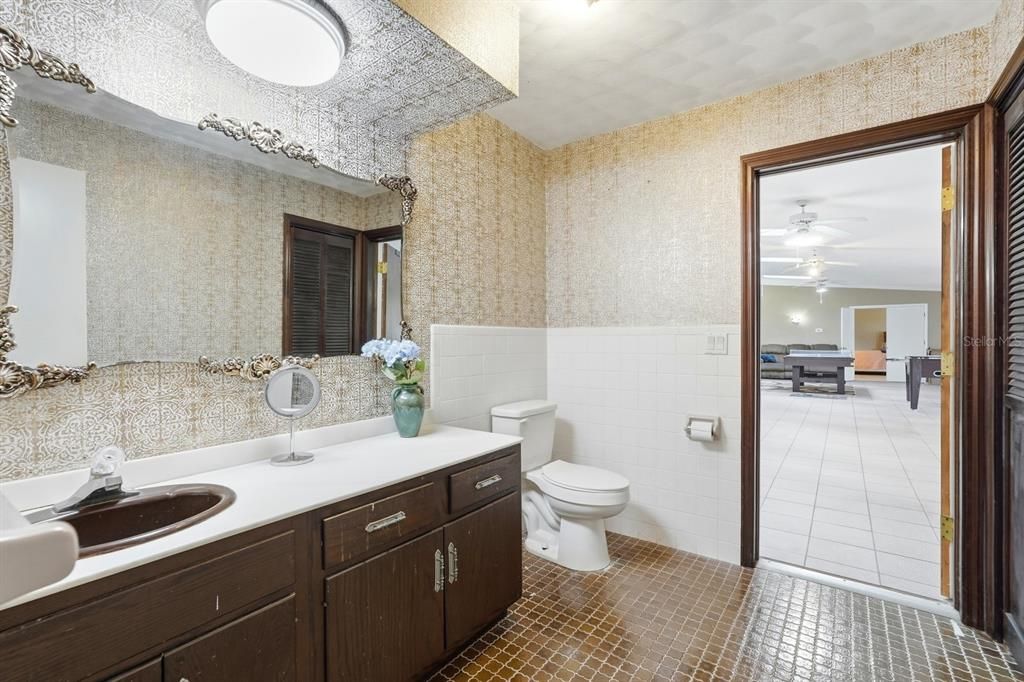 待售: $995,000 (4 贝兹, 2 浴室, 4783 平方英尺)