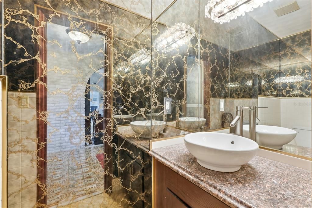 待售: $995,000 (4 贝兹, 2 浴室, 4783 平方英尺)