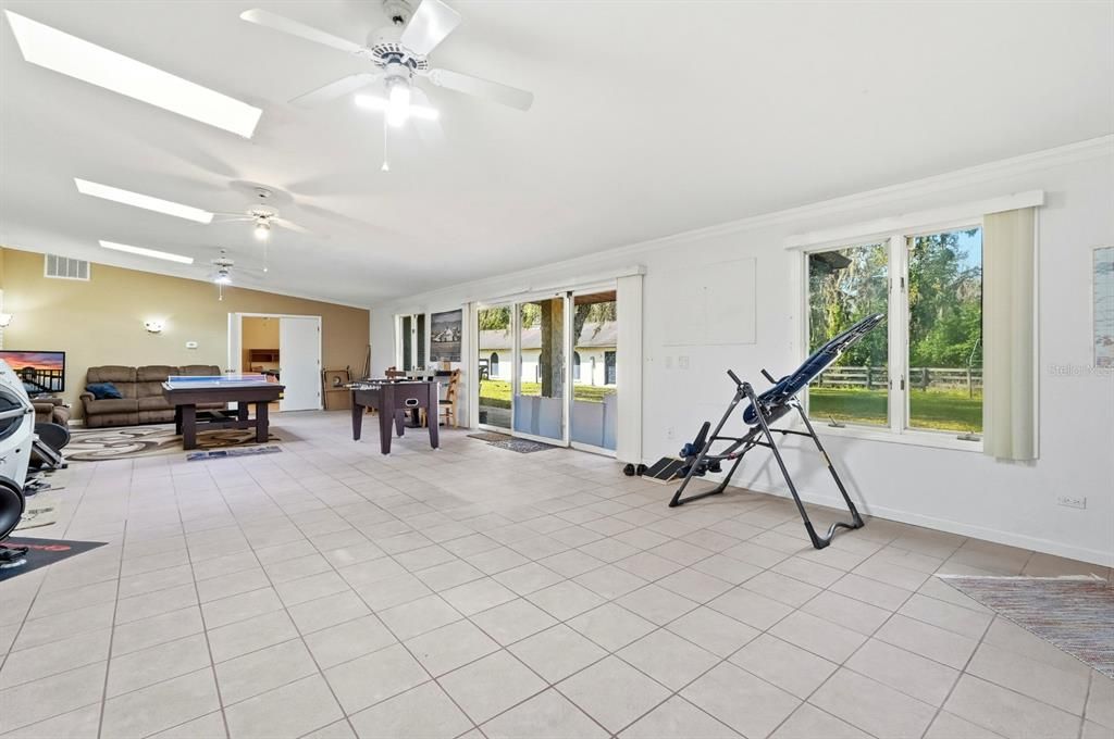 待售: $995,000 (4 贝兹, 2 浴室, 4783 平方英尺)