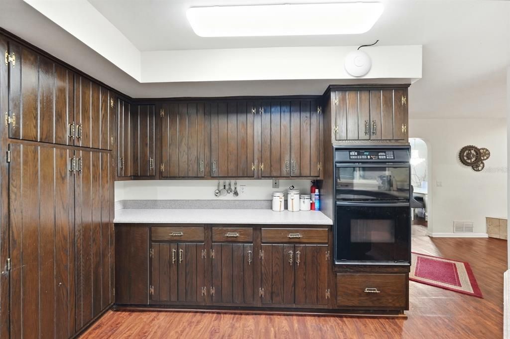 待售: $995,000 (4 贝兹, 2 浴室, 4783 平方英尺)