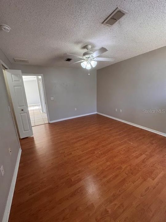 В аренду: $1,675 (3 спален, 2 ванн, 1410 Квадратных фут)