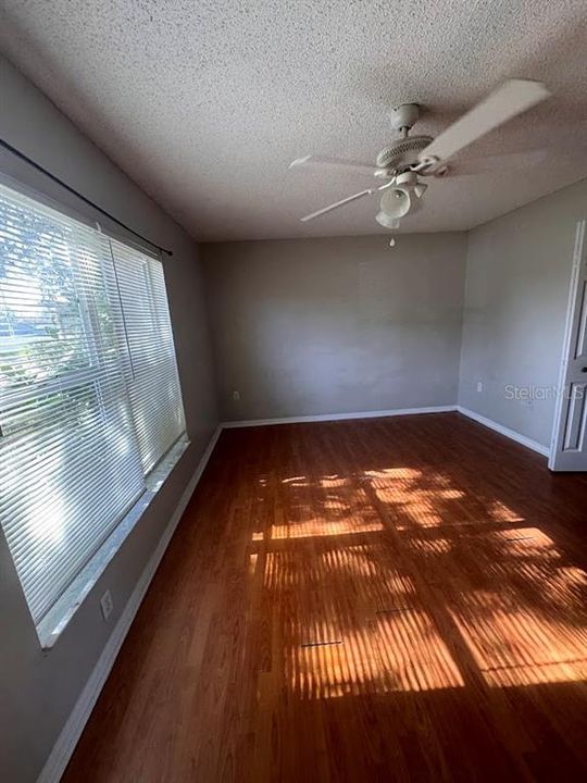 В аренду: $1,675 (3 спален, 2 ванн, 1410 Квадратных фут)