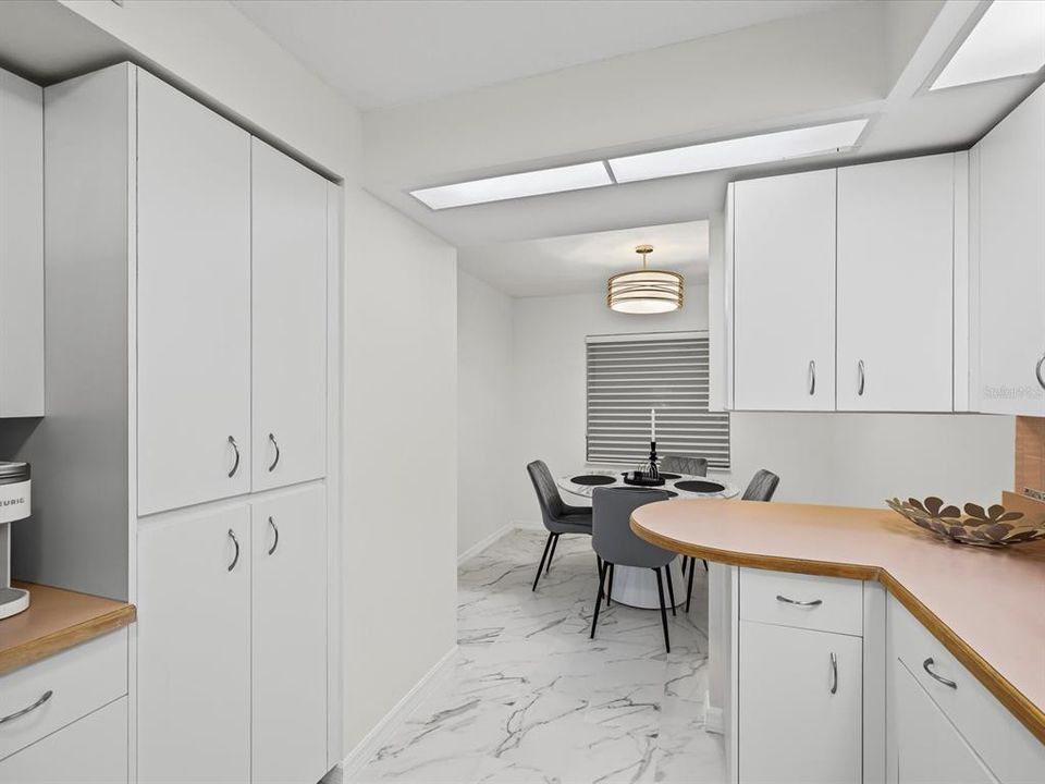 出租: $3,750 (2 贝兹, 2 浴室, 1470 平方英尺)