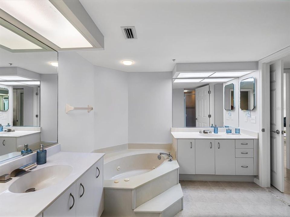 出租: $3,750 (2 贝兹, 2 浴室, 1470 平方英尺)